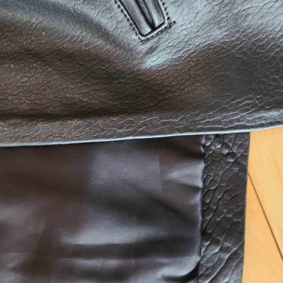 Danier Leather Bomber Jacket - Picture 6 of 6